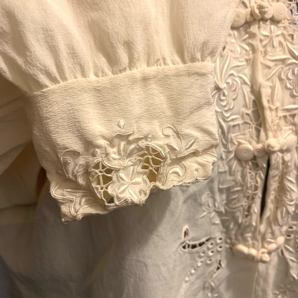 100% Silk Hand Embroidered Vintage Blouse Size Small 60s - Picture 7 of 11